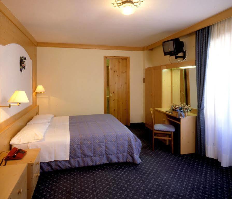 Hotel San Martino سان مارتينو دي ديكاسْتْرْ المظهر الخارجي الصورة